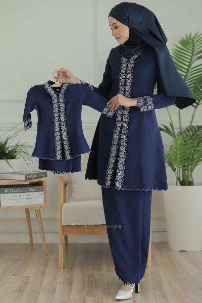 Kebaya Fatimah Budak Navy Blue