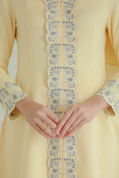 Kebaya Fatimah Budak Light Yellow